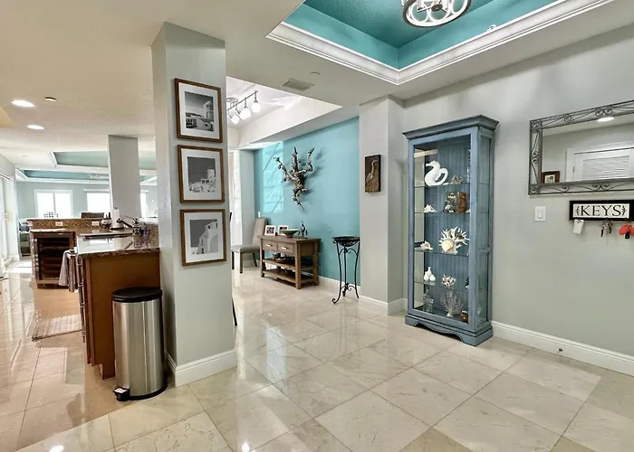 Chateaus On White Sands 302 Clearwater Beach